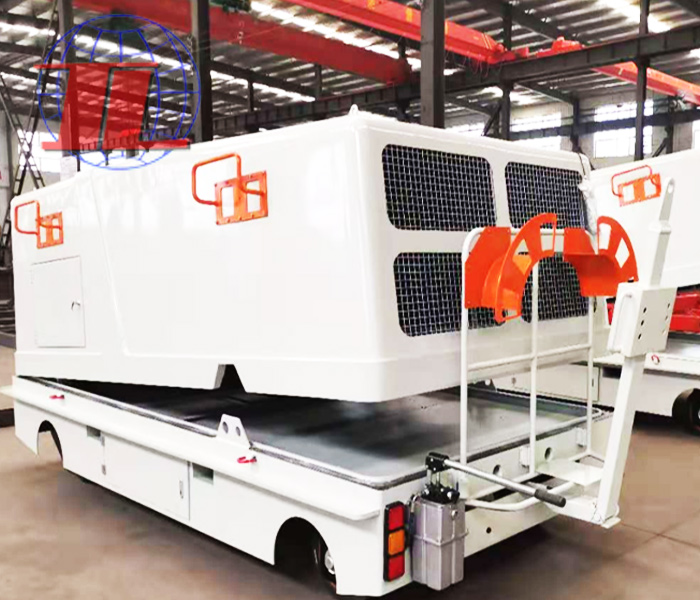 郑州机场用自行多功能车